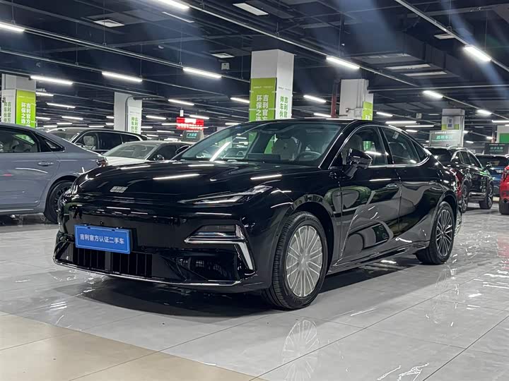 Фото 3 - Geely Galaxy Starshine 8 EM-i