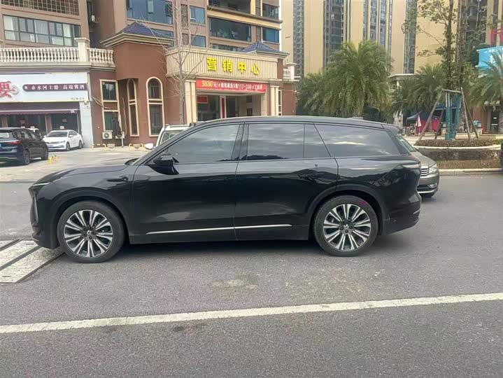 Фото 6 - Nio ES8