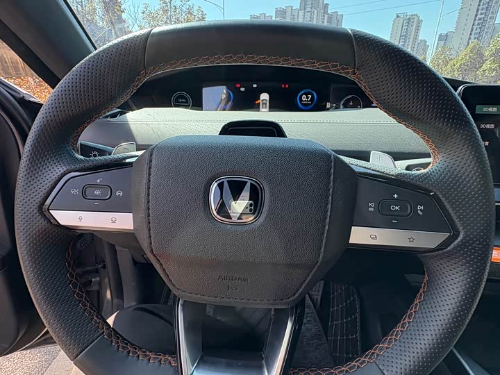 Фото 5 - Changan UNI-V