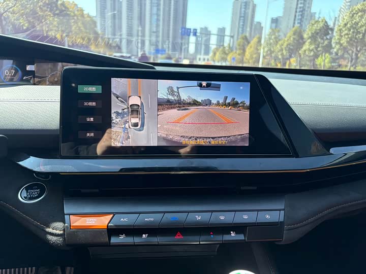 Фото 6 - Changan UNI-V