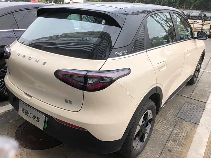 Фото 3 - Geely Galaxy Geome