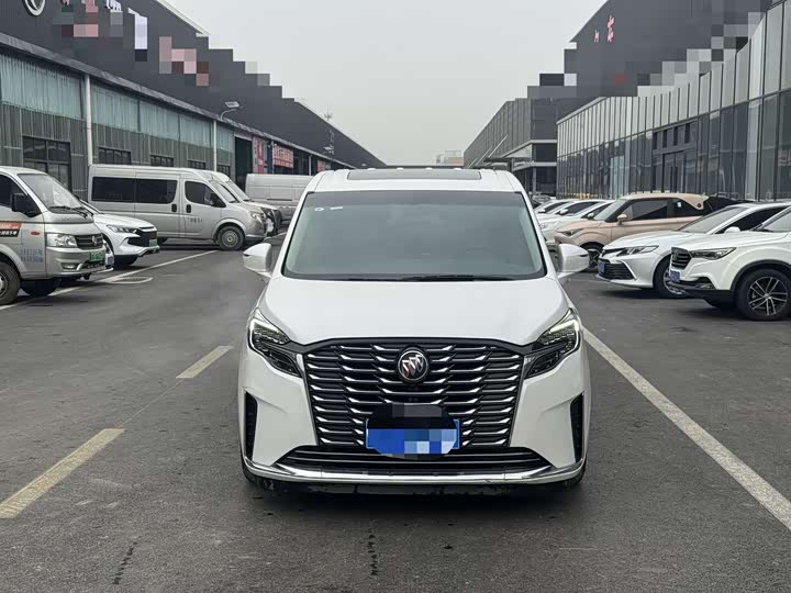 Фото 2 - Buick GL8 ES