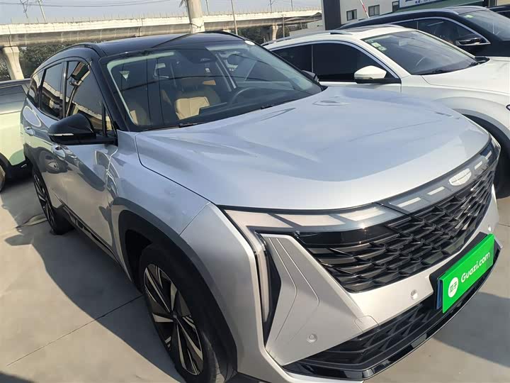 Фото 4 - Geely Atlas L