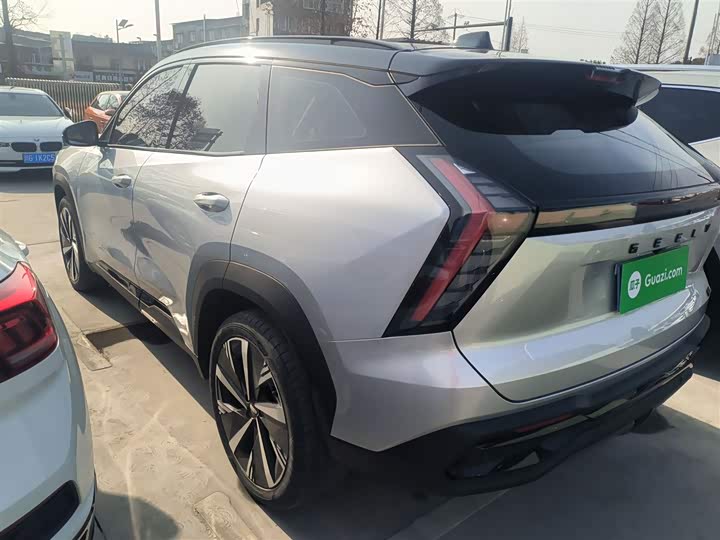 Фото 5 - Geely Atlas L