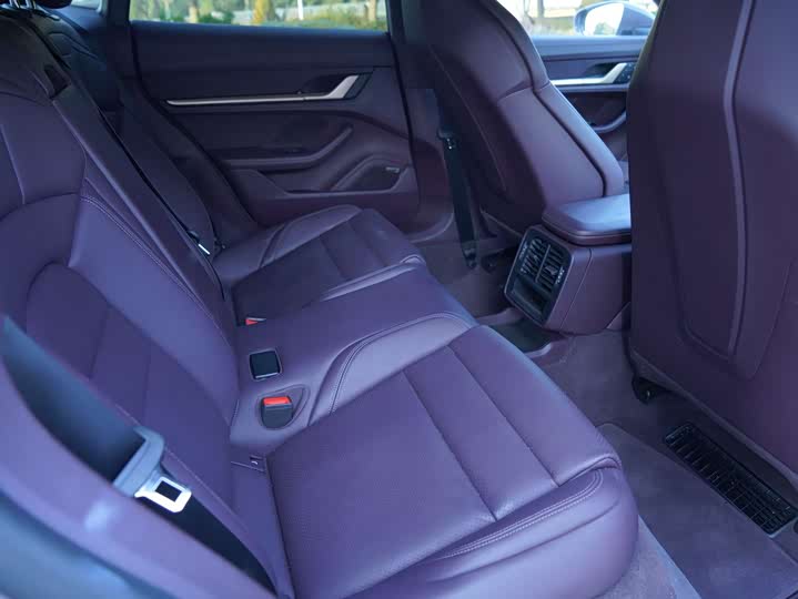 Фото 7 - Porsche Taycan