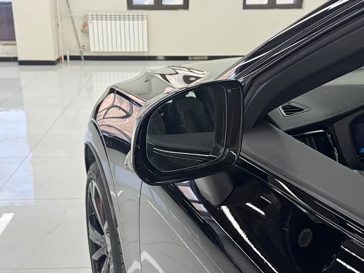 Фото 9 - Volvo XC60