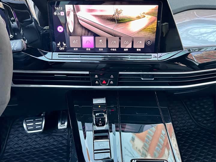 Фото 8 - Volkswagen Talagon