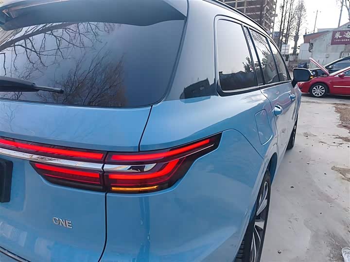 Фото 8 - LiXiang One