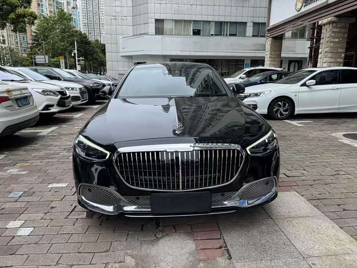 Фото 2 - Mercedes-Benz Maybach S-Class