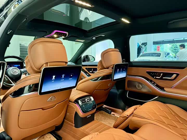 Фото 8 - Mercedes-Benz Maybach S-Class