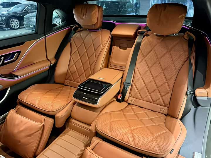 Фото 9 - Mercedes-Benz Maybach S-Class