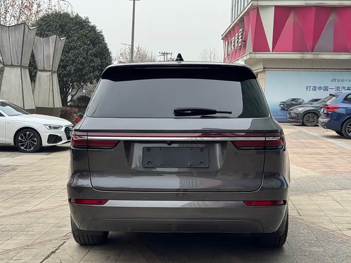 Фото 7 - LiXiang One