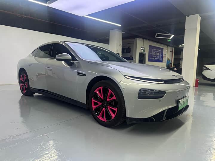 Фото 3 - XPeng P7