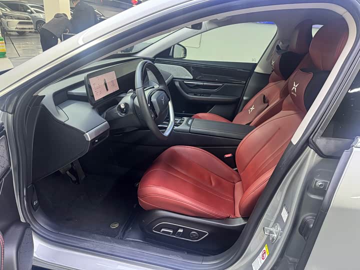 Фото 4 - XPeng P7