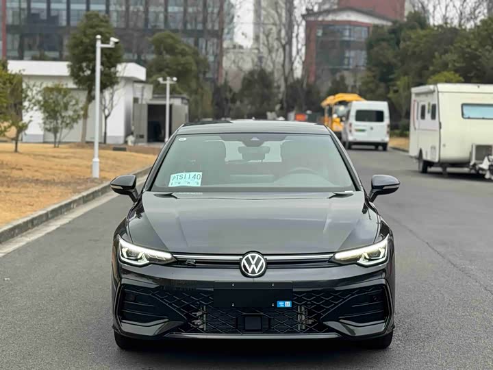 Фото 2 - Volkswagen Golf