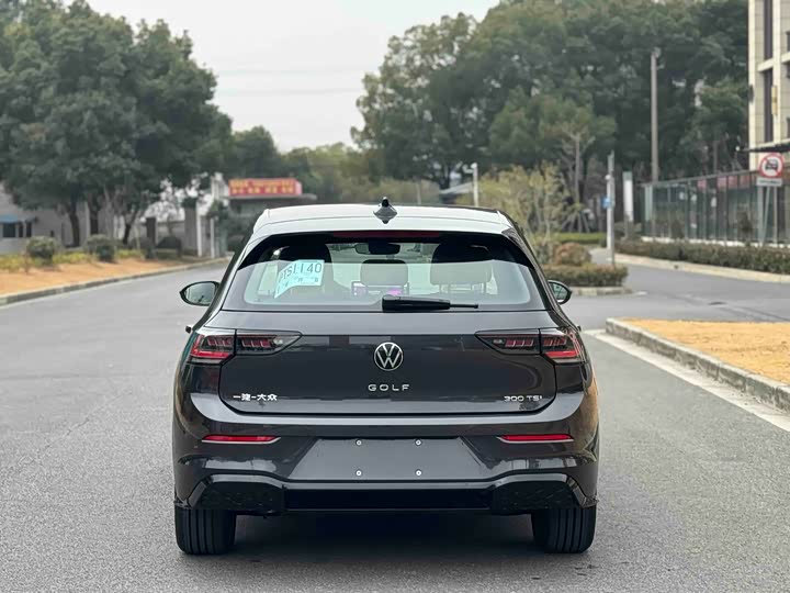 Фото 5 - Volkswagen Golf