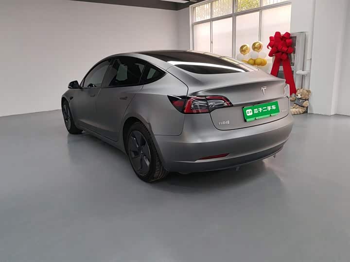 Фото 5 - Tesla Model 3