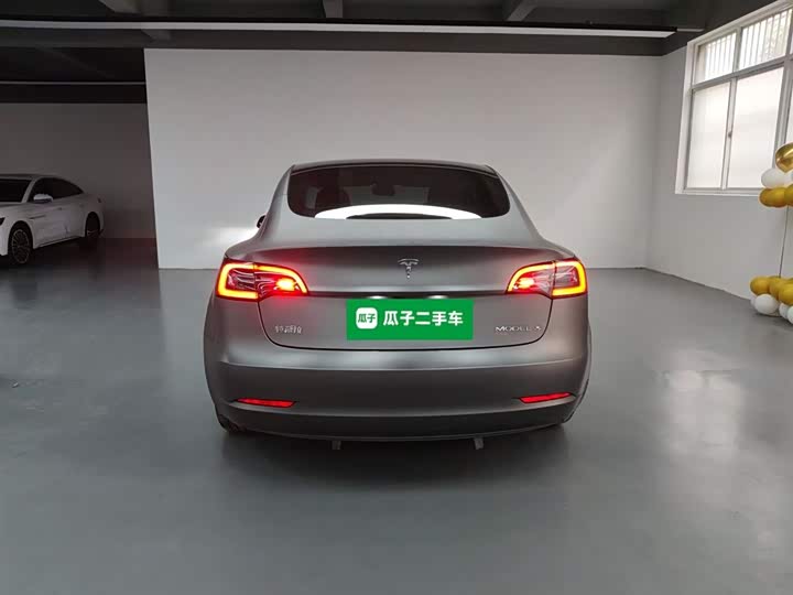 Фото 6 - Tesla Model 3