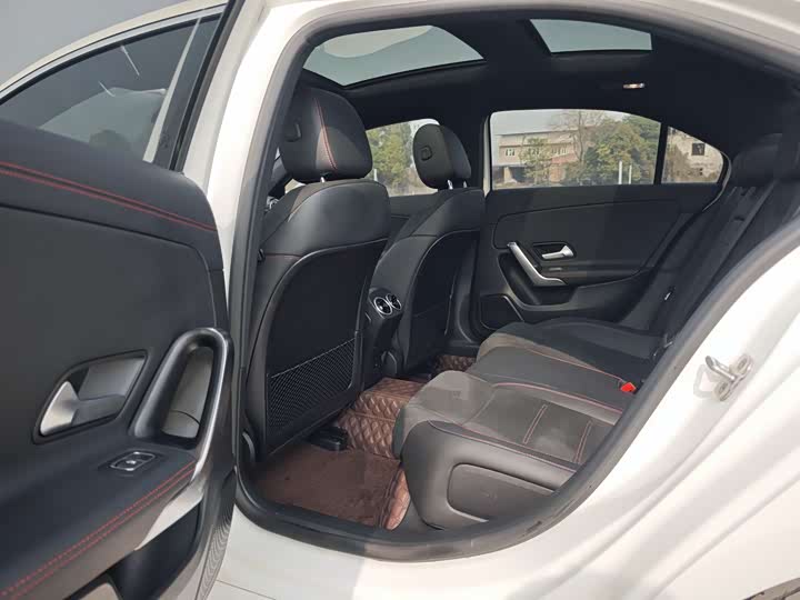 Фото 6 - Mercedes-Benz A-Class