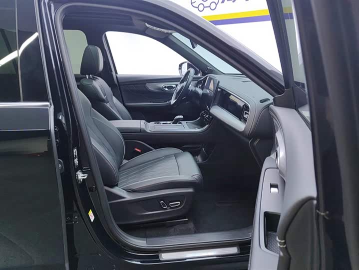 Фото 8 - GAC Trumpchi GS8