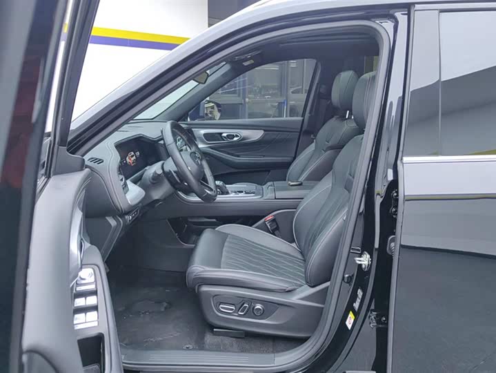 Фото 9 - GAC Trumpchi GS8