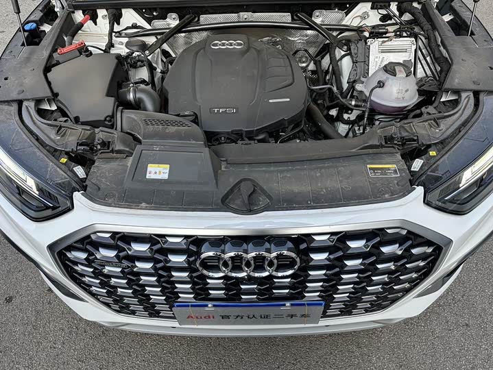 Фото 9 - Audi Q5L Sportback