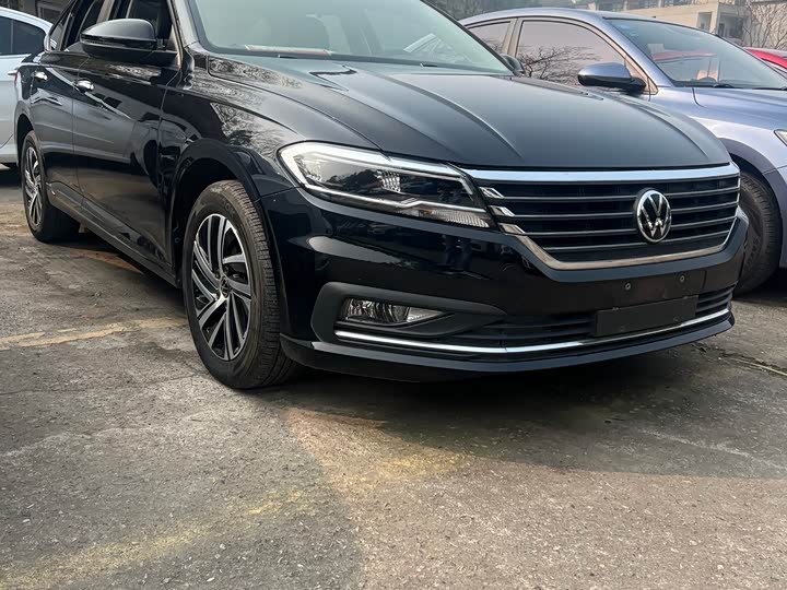 Фото 3 - Volkswagen Lavida