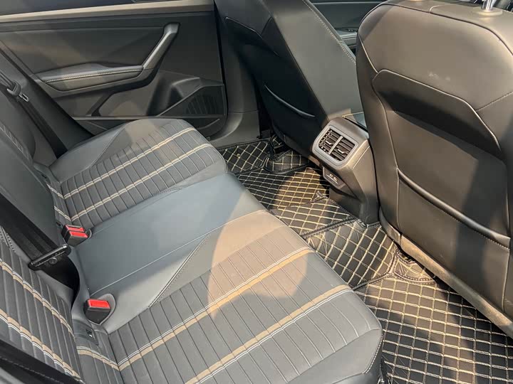 Фото 7 - Volkswagen Lavida