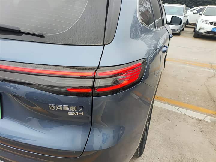 Фото 8 - Geely Galaxy Starship 7