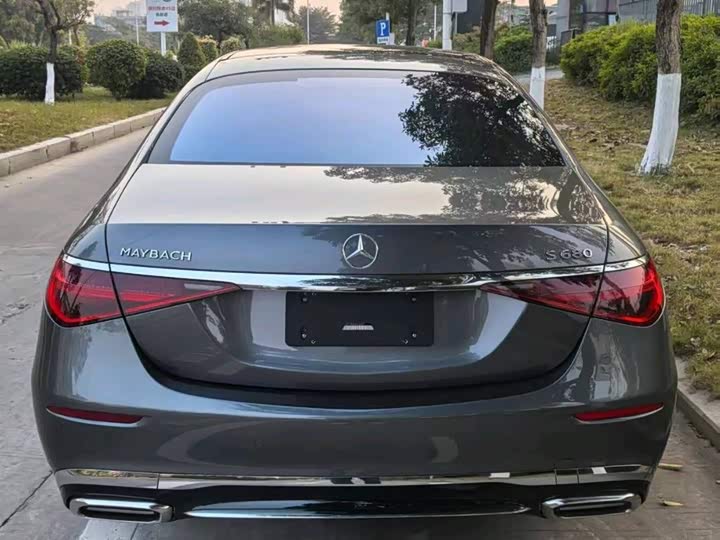 Фото 4 - Mercedes-Benz Maybach S-Class