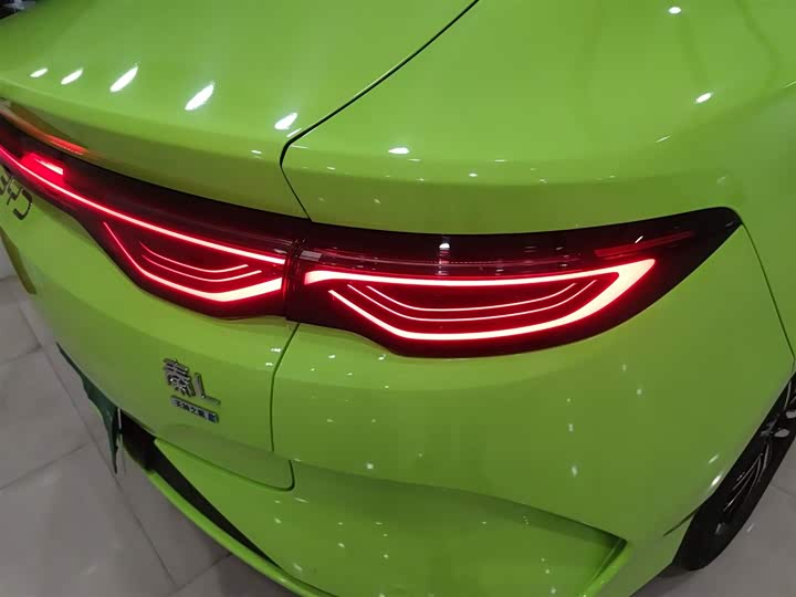 Фото 8 - BYD Qin L