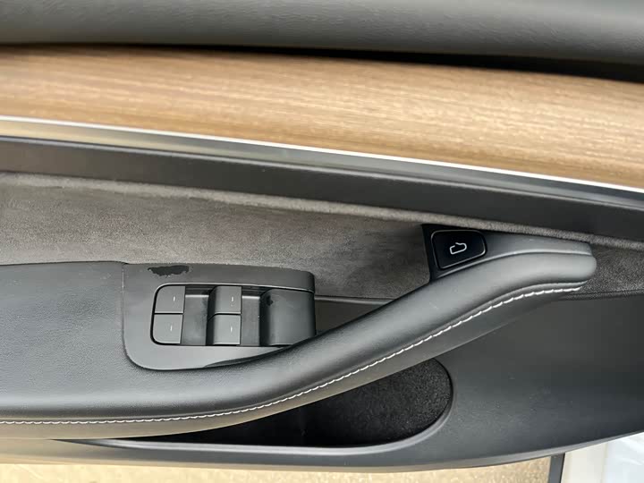 Фото 9 - Tesla Model Y