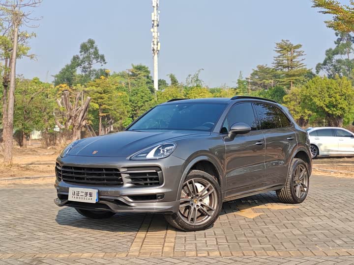 Фото 1 - Porsche Cayenne
