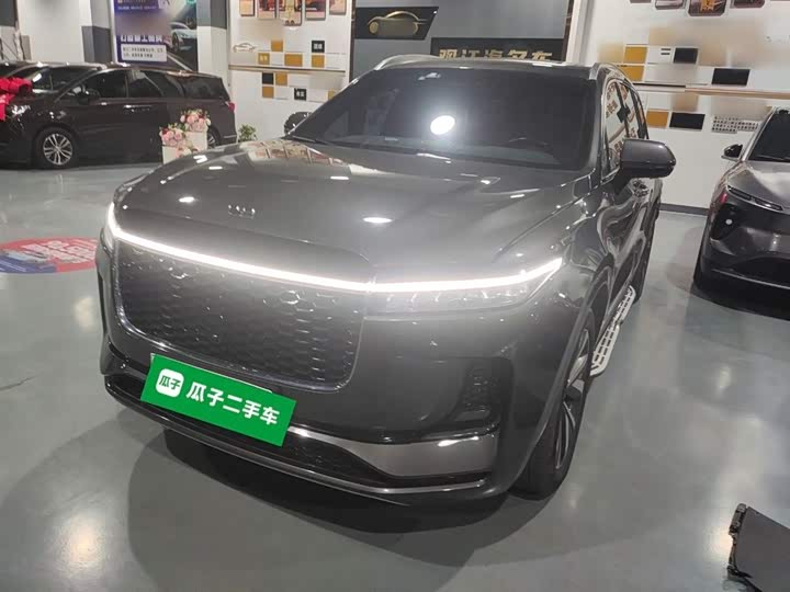 Фото 1 - LiXiang One