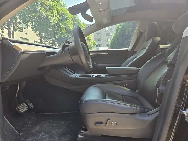 Фото 6 - Tesla Model Y