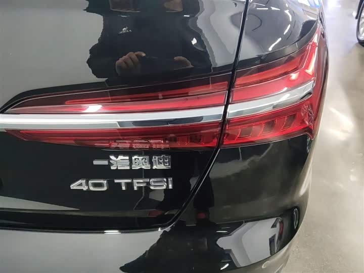 Фото 8 - Audi A6L