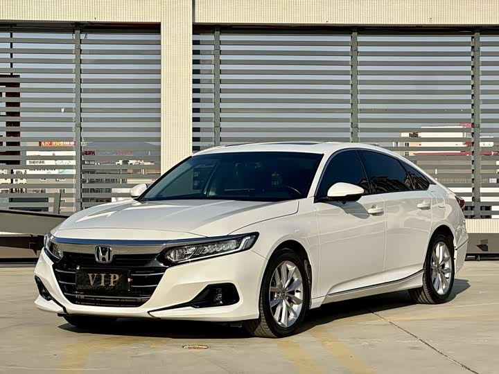 Фото 1 - Honda Accord