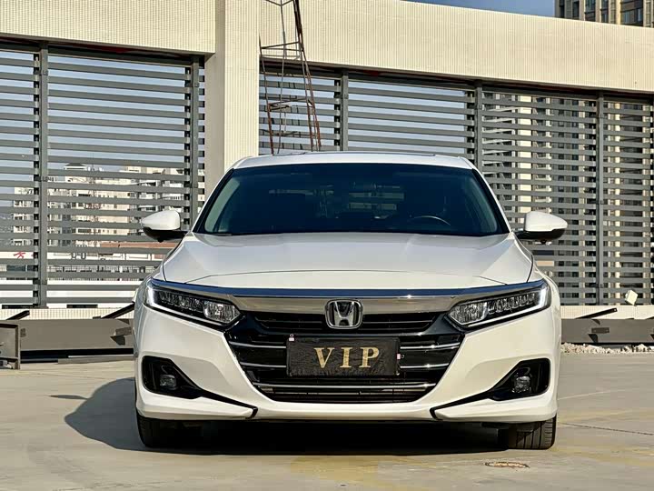 Фото 3 - Honda Accord