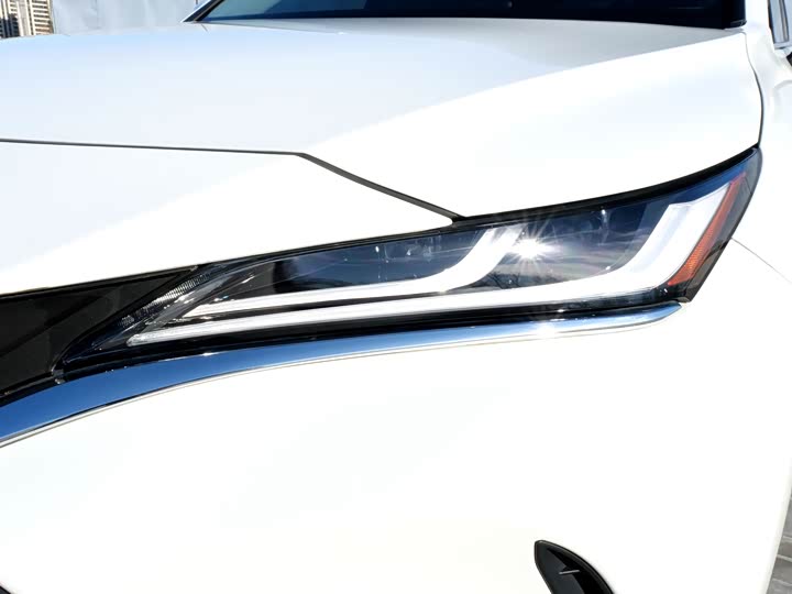 Фото 6 - Toyota Harrier