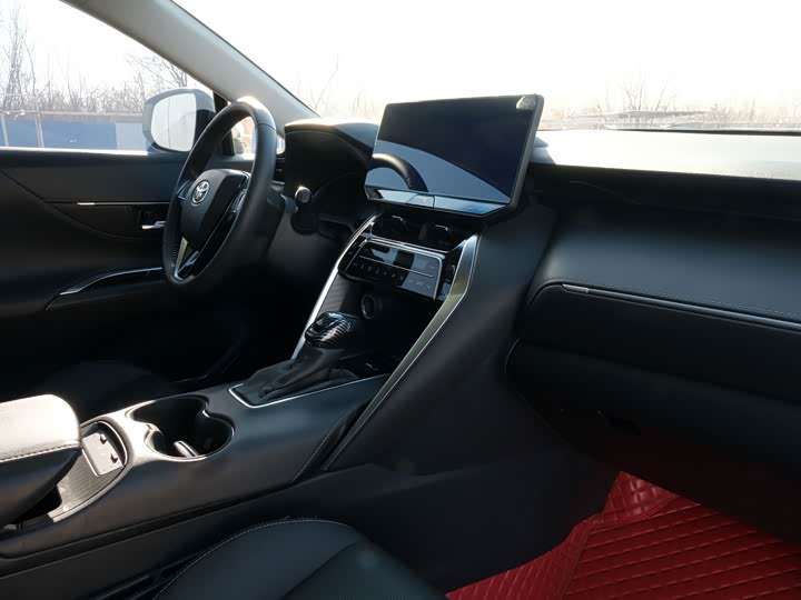 Фото 7 - Toyota Harrier