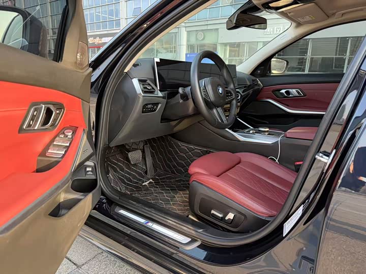 Фото 3 - BMW 3 Series