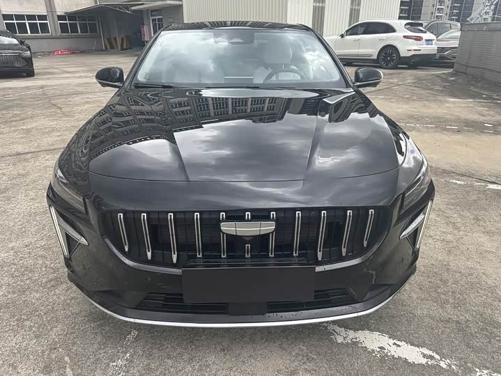 Фото 2 - Geely Preface L