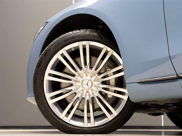 Фото 6 - Mercedes-Benz Maybach S-Class