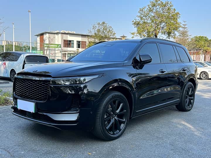 Фото 1 - LiXiang One