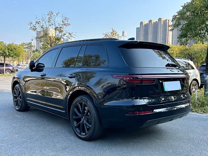 Фото 5 - LiXiang One