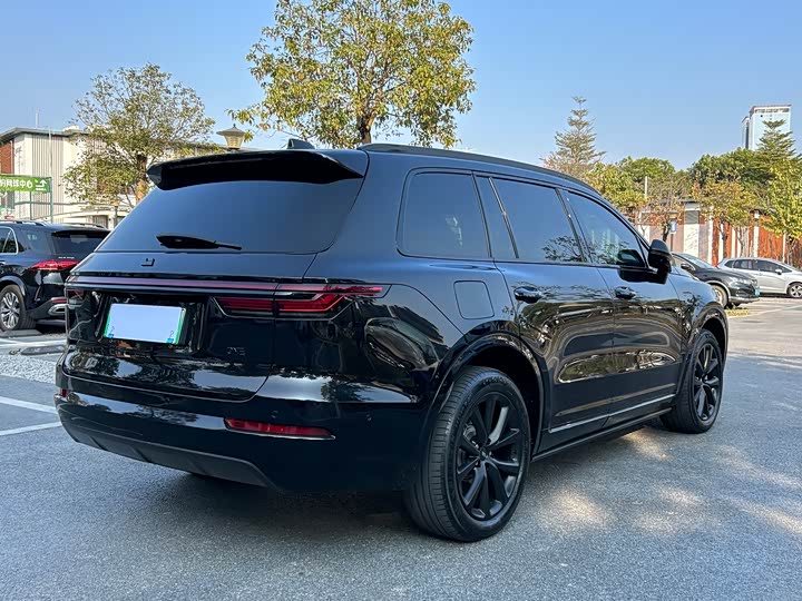 Фото 7 - LiXiang One