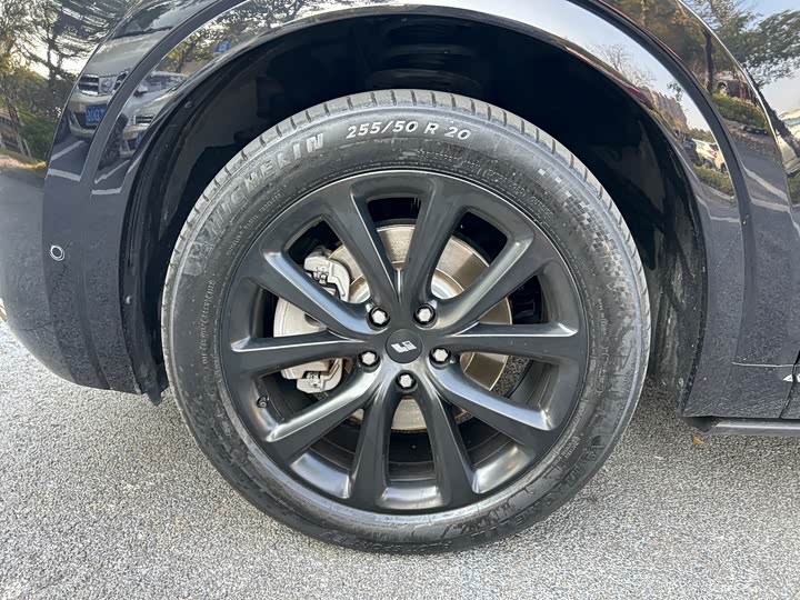 Фото 9 - LiXiang One