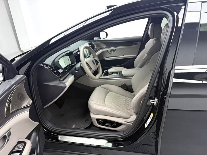 Фото 4 - BYD Han