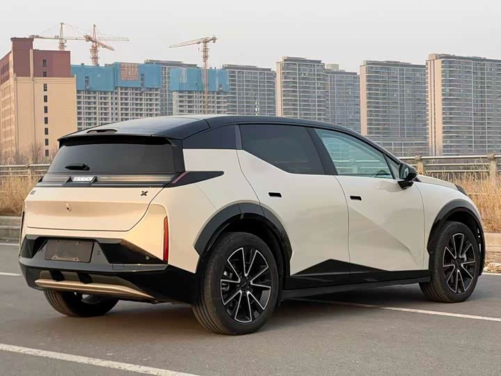 Фото 7 - Zeekr X