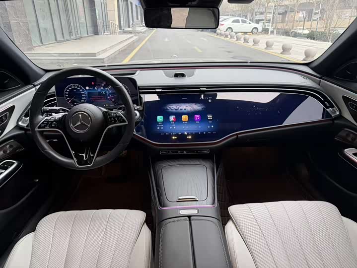 Фото 8 - Mercedes-Benz E-Class